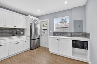 341 SE 3rd Ave in Delray Beach, FL - Building Photo - Building Photo