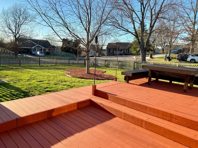 8705 Mill Run Dr in Knoxville, TN - Building Photo - Building Photo