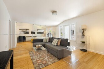 3041 Calusa St in Miami, FL - Building Photo - Building Photo