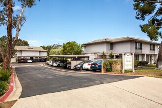 9594 Easter Way in San Diego, CA - Building Photo - Building Photo