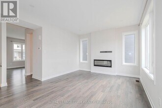 276 Appalachian Cir in Ottawa, ON - Building Photo - Building Photo