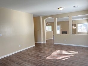 8417 Seven Hills Dr in Bakersfield, CA - Building Photo - Building Photo