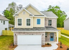 215 Horizon Way in Dallas, GA - Building Photo