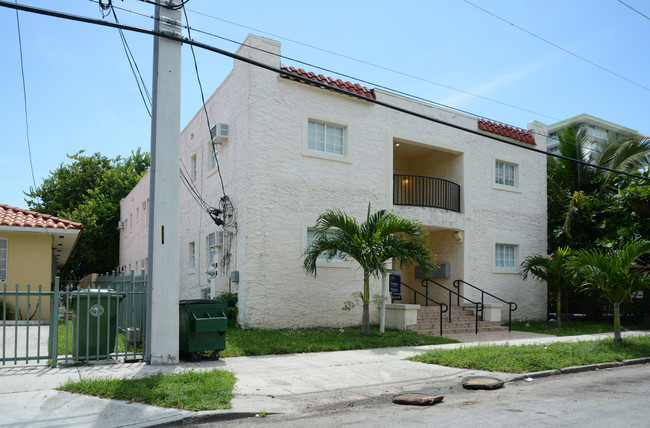 1132 NW 3rd St in Miami, FL - Building Photo - Building Photo