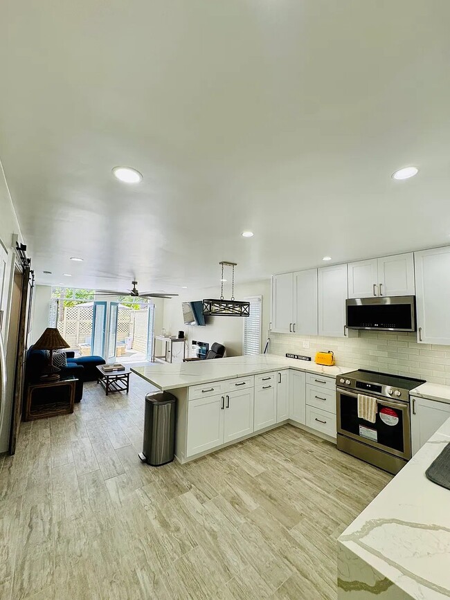 738 Dover Ct, Unit 738 Dover Ct 1