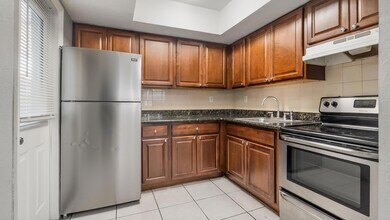 626 SW 14th Ave, Unit 111 in Fort Lauderdale, FL - Foto de edificio - Building Photo