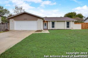 13614 Larkbrook St in San Antonio, TX - Building Photo