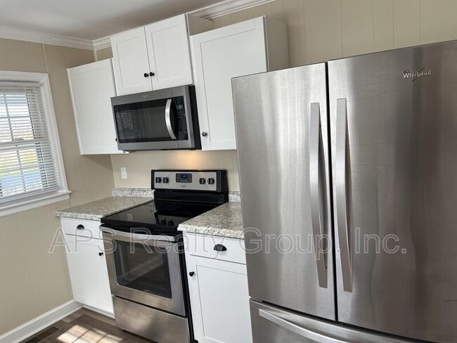 390 Vickie Lee Dr in Lexington, NC - Building Photo - Building Photo