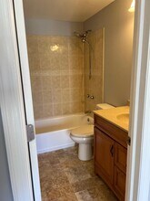 26 Laurel Hill Rd in Centerport, NY - Building Photo - Building Photo