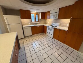 13815 West Cir in Omaha, NE - Building Photo - Building Photo