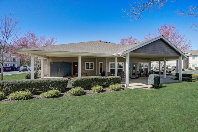 Legacy Oaks Apartments in Independence, OR - Building Photo - Building Photo