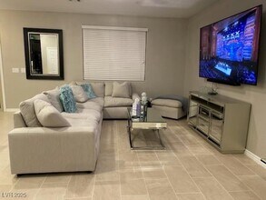 917 Bluebell Brook St in Henderson, NV - Building Photo - Building Photo