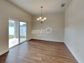 7801 Stumble Journey Ln in Progress Village, FL - Foto de edificio - Building Photo