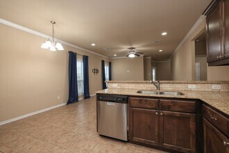 3110 Claremont Dr in College Station, TX - Building Photo - Building Photo