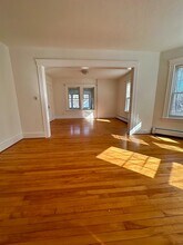 58 Oxford St N, Unit 1 in Auburn, MA - Building Photo - Building Photo