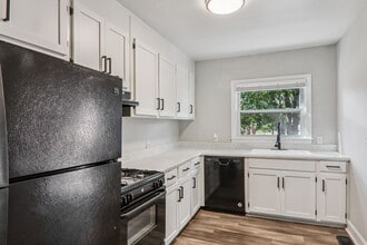 Park Square in Spartanburg, SC - Building Photo - Building Photo