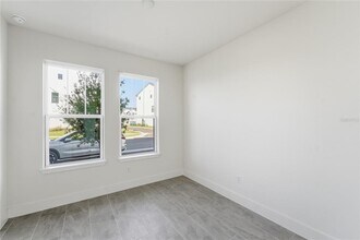 15058 Grv Lk Dr in Winter Garden, FL - Building Photo - Building Photo