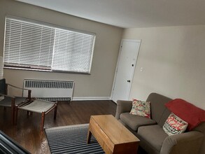 464 Grand Ave, Unit 1 in Cincinnati, OH - Foto de edificio - Building Photo