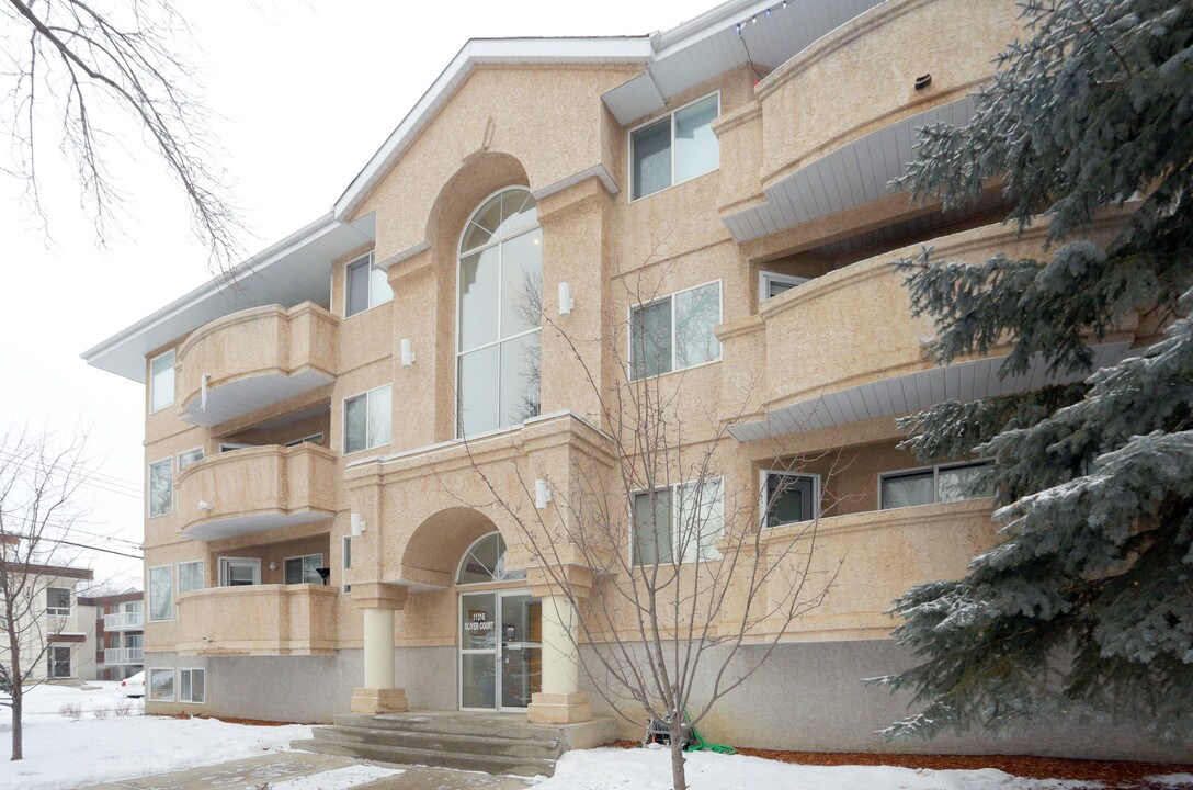 11316 103rd Ave NW in Edmonton, AB - Building Photo