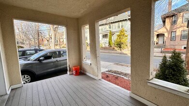 172 Fuller St, Unit 1 in Brookline, MA - Foto de edificio - Building Photo