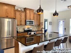 1910 Fuller Dr in Canyon Lake, TX - Building Photo - Building Photo
