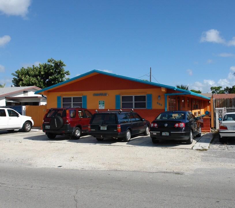 905 SE 15th St in Fort Lauderdale, FL - Building Photo