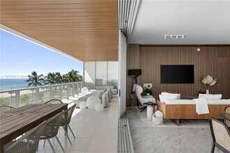 5775 Collins Ave, Unit 503 in Miami Beach, FL - Foto de edificio - Building Photo