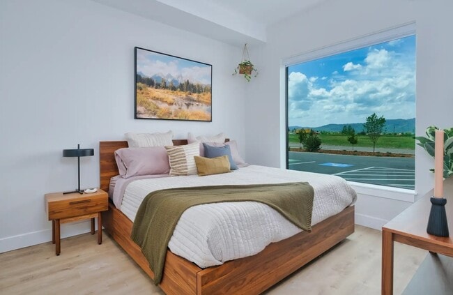 property at 375 Larkspur Ave