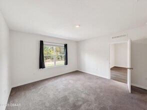 982 Commons Wy in Port Orange, FL - Building Photo - Building Photo