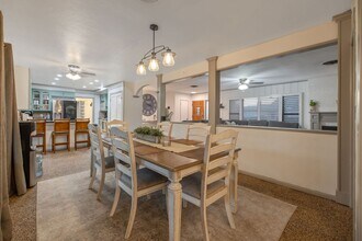 1821 Mulberry Dr in Hanford, CA - Building Photo - Building Photo