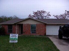 3702 Shoal Creek Cir in Corpus Christi, TX - Building Photo