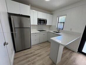 1971 NW 2nd Ct in Miami, FL - Building Photo - Building Photo