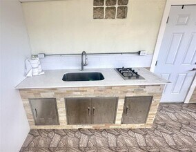 2916 W Clifton St in Tampa, FL - Building Photo - Building Photo