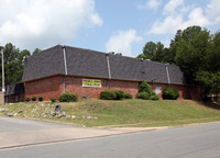 West Plaza Apartments in Little Rock, AR - Foto de edificio - Building Photo