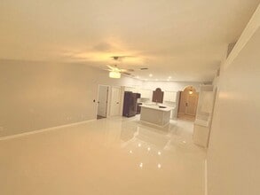 465 Haversham Rd in Deltona, FL - Foto de edificio - Building Photo