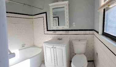 5691 Colorado Ave NW in Washington, DC - Foto de edificio - Building Photo