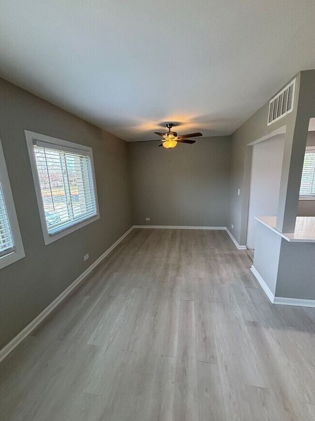 643 W Park Ave in Libertyville, IL - Building Photo - Building Photo