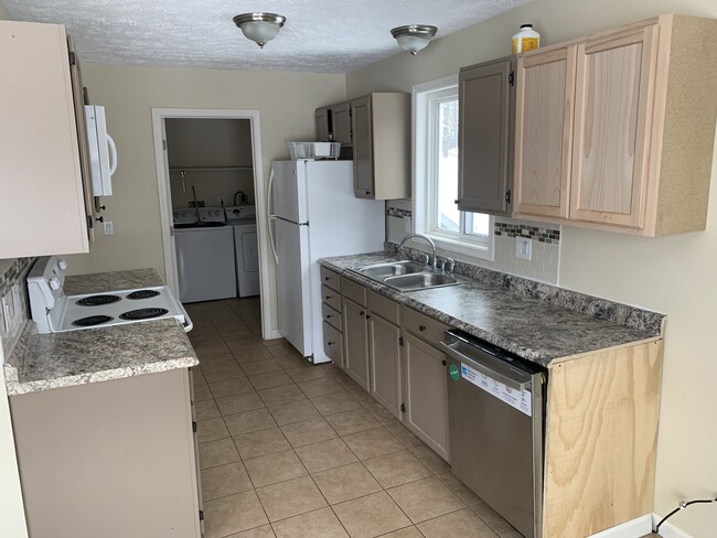 property at 4469 Manhattan W