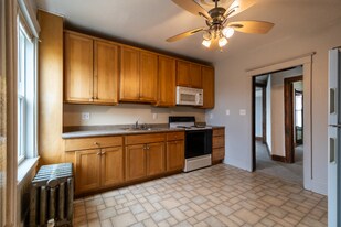 360 Nutt Rd in Phoenixville, PA - Building Photo