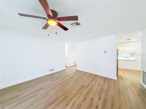 850 Karen St in Palm Harbor, FL - Building Photo - Building Photo