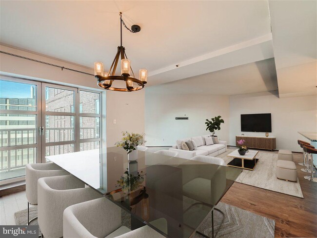 250 President St in Baltimore, MD - Building Photo - Building Photo