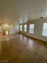 8929 Charles Thomas Ct in Las Vegas, NV - Building Photo - Building Photo