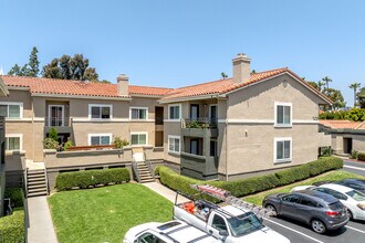 Verano in San Diego, CA - Foto de edificio - Building Photo