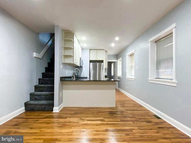 1728 Mt Vernon St in Philadelphia, PA - Building Photo - Building Photo
