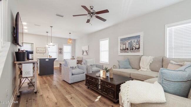 408 Raven Ln in Panama City, FL - Building Photo - Building Photo