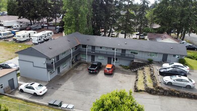 Westland Apartments in Lakewood, WA - Building Photo - Building Photo