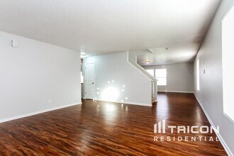 453 Bridgewater Dr in Greenfield, IN - Building Photo - Building Photo