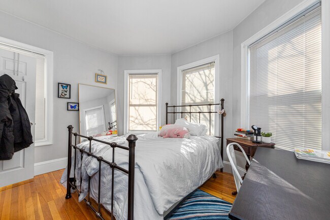 226 Calumet St in Boston, MA - Foto de edificio - Building Photo