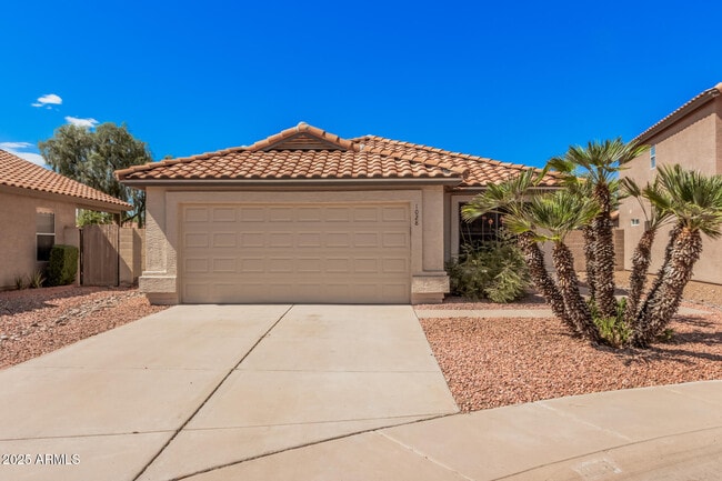 property at 1028 W Butler Ct