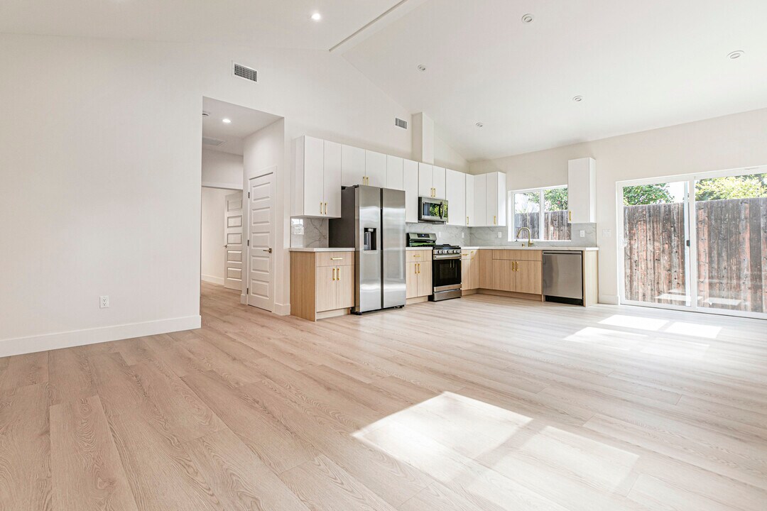 914 Geneva St in Glendale, CA - Building Photo